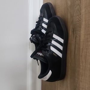 Youth Adidas Samba Shoes size 4.5